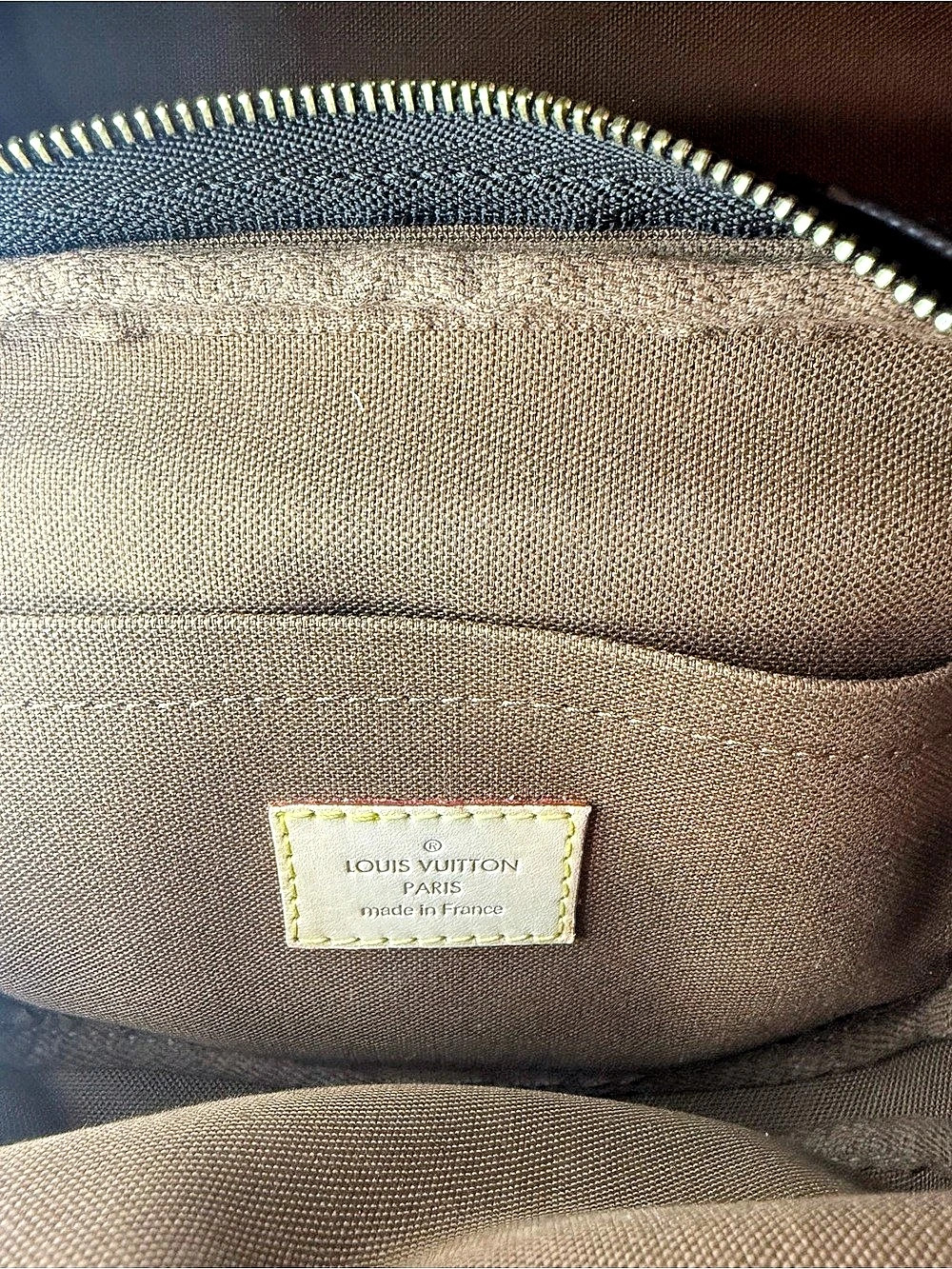 Louis Vuitton Bosphore Bum Bag, *AUTHENTIC* used with perfect interior! - Picture 4 of 6